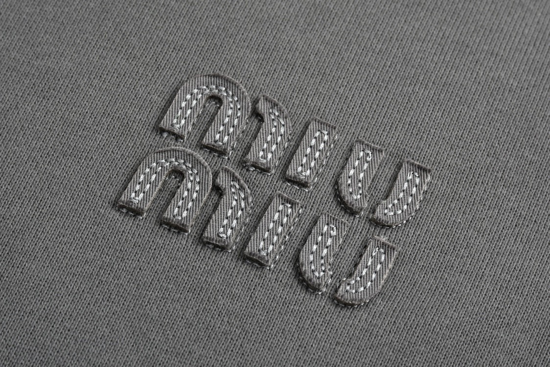 MIU MIU 缪缪 字母logo徽标拉链连帽卫衣 长袖 外套 灰绿色 MJL987-137K-F0D65-S-OOO