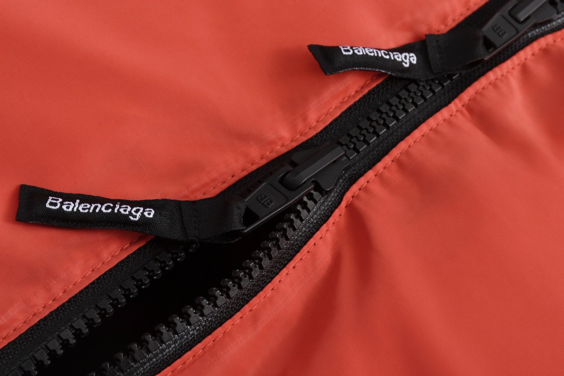 Balenciaga 巴黎世家 双面两穿刺绣字母logo拉链棉服 外套 长袖 秋冬 黑色 773047TPO061000
