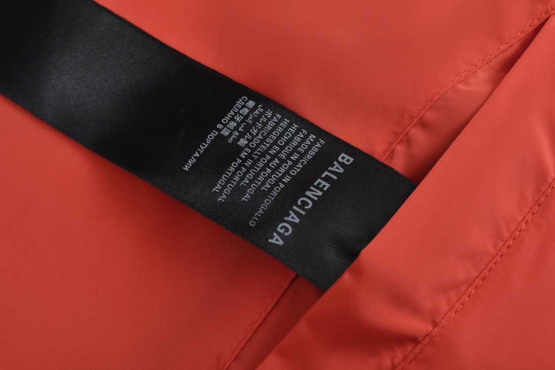 Balenciaga 巴黎世家 双面两穿刺绣字母logo拉链棉服 外套 长袖 秋冬 黑色 773047TPO061000