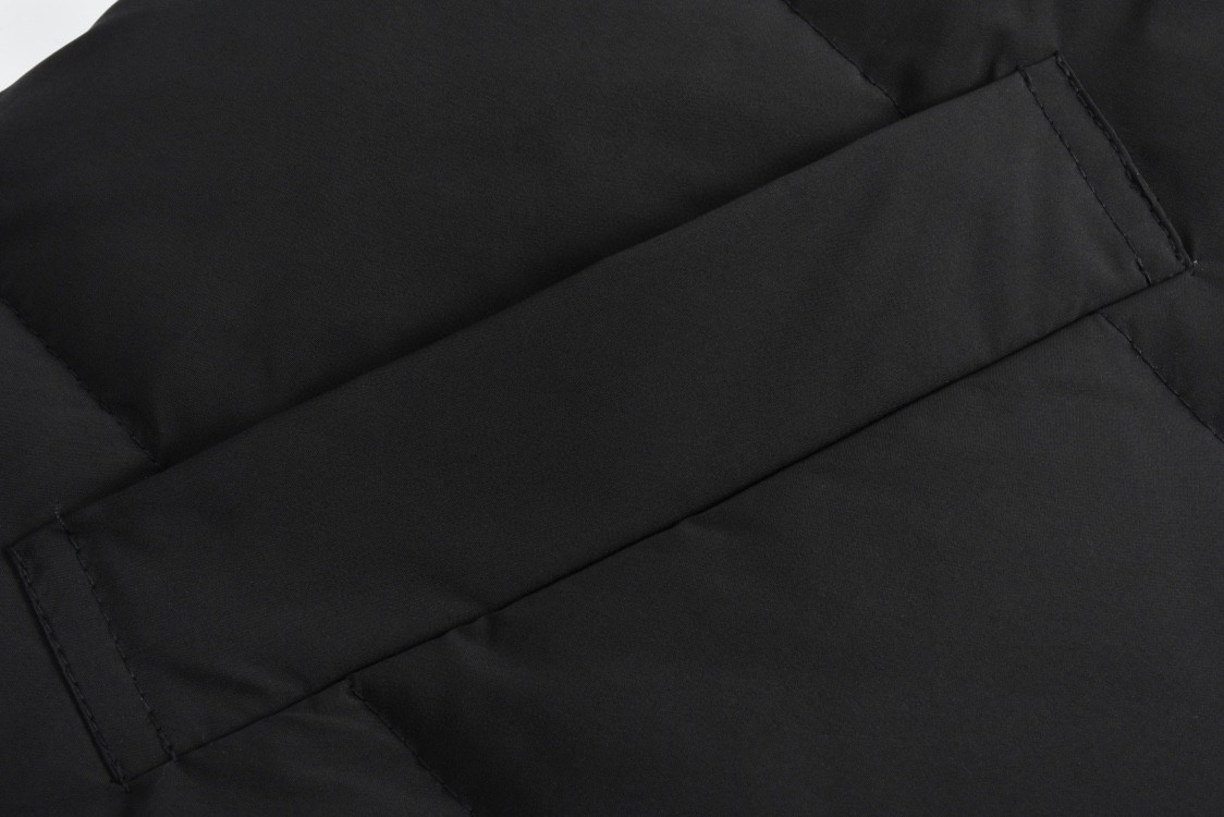 Balenciaga 巴黎世家 双面两穿刺绣字母logo拉链棉服 外套 长袖 秋冬 黑色 773047TPO061000