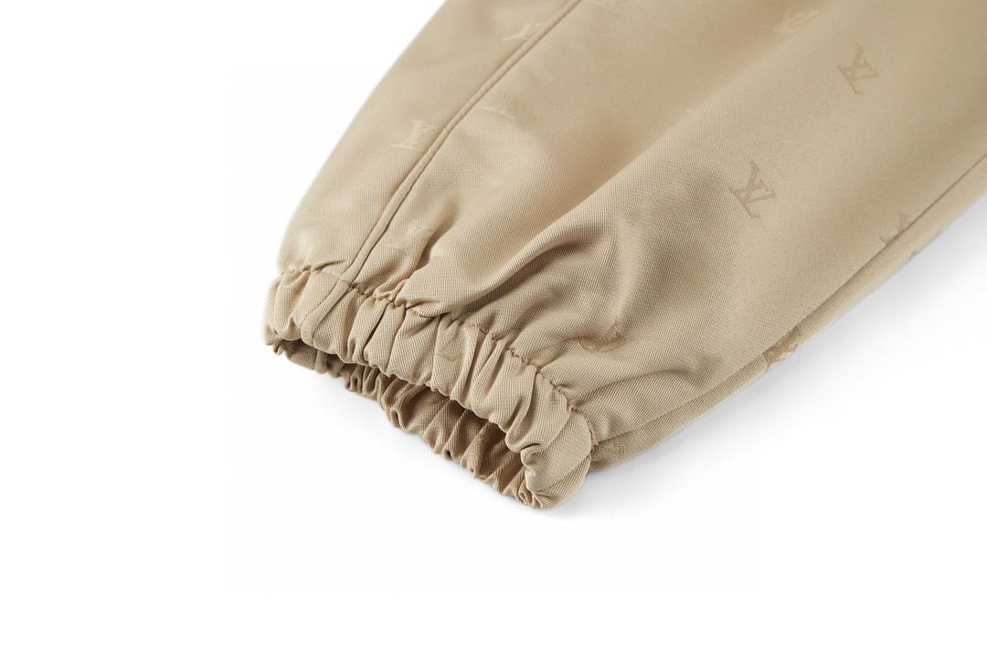 LOUIS VUITTON 路易威登 满印提花夹克 外套 长袖 卡其色 1AFQEB