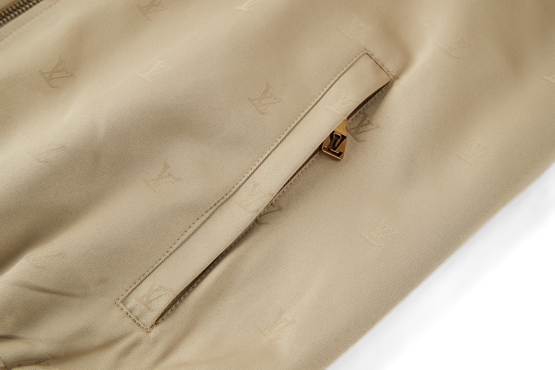 LOUIS VUITTON 路易威登 满印提花夹克 外套 长袖 卡其色 1AFQEB