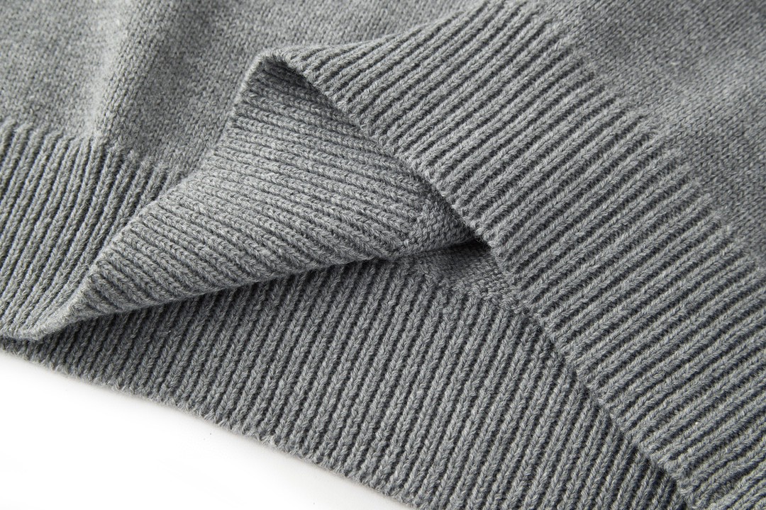 LOEWE 罗意威 小刺绣徽标羊毛毛衣 长袖 灰色 黑色