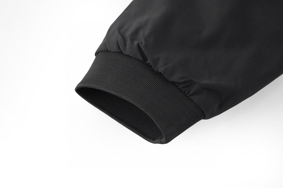 PRADA 普拉达 三角徽标棒球领夹克 棉服 夹克 外套 黑色 长袖 SGC073-11A6-F0008