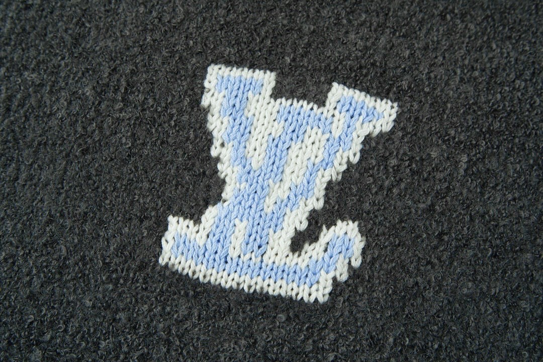 LOUIS VUITTON 路易威登 SKI 大logo泰迪毛衣 长袖 深蓝色 1AGJH7