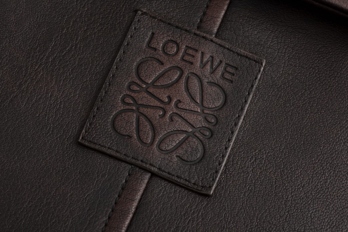 LOEWE 罗意威 双口袋做旧皮衣夹克 外套 长袖 S359Y34L23-3310