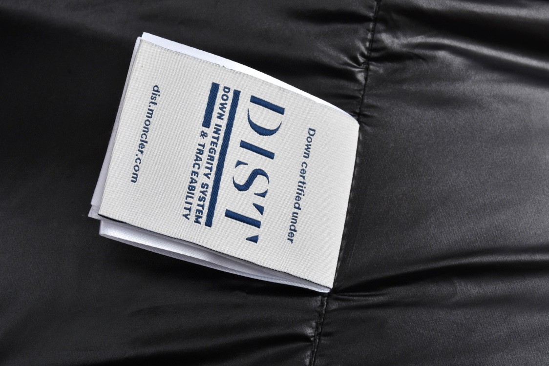 Moncler 蒙口 黑标黑武士连帽羽绒服 保暖 外套 灰白色 黑色 碳灰色 