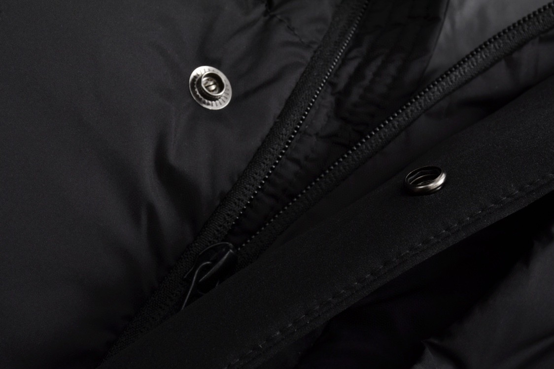 Moncler 蒙口 黑标黑武士连帽羽绒服 保暖 外套 灰白色 黑色 碳灰色 