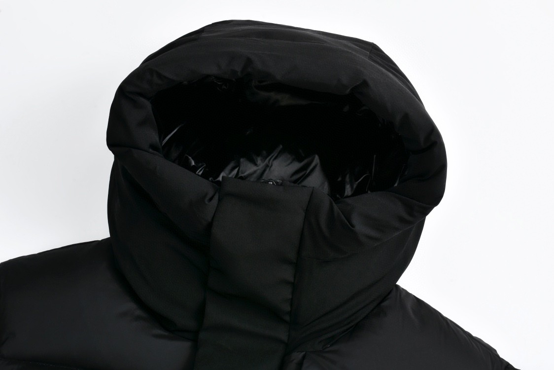 Moncler 蒙口 黑标黑武士连帽羽绒服 保暖 外套 灰白色 黑色 碳灰色 