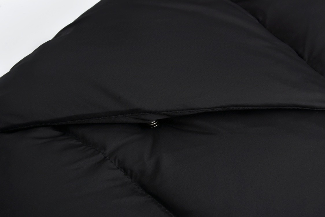 Moncler 蒙口 黑标黑武士连帽羽绒服 保暖 外套 灰白色 黑色 碳灰色 