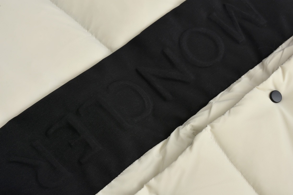 Moncler 蒙口 黑标黑武士连帽羽绒服 保暖 外套 灰白色 黑色 碳灰色 