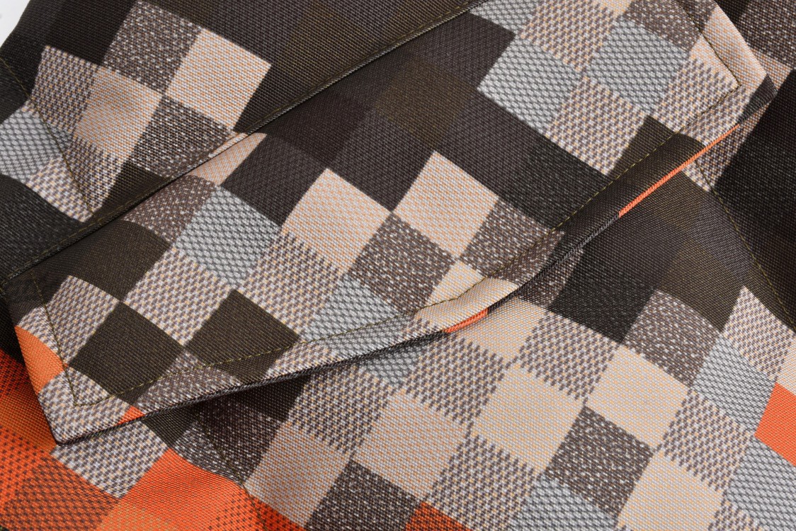 LOUIS VUITTON 路易威登 马赛克迷彩连帽羽绒服 夹克 外套 长袖 彩色 1AFXPK