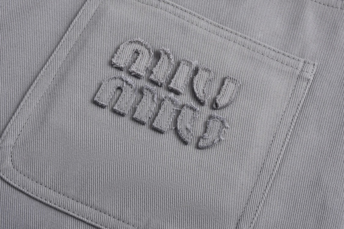 MIU MIU 纯色徽标刺绣工装裤 长裤 裤子 休闲裤 灰色