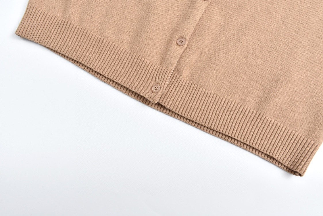 MIU MIU 缪缪 徽标刺绣logo羊绒针织衫 开衫 毛衣 外套 长袖 奶茶色 MMF787-13S1-F0627-S-232