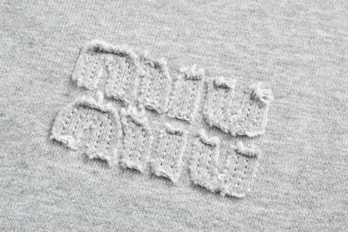 MIU MIU 缪缪 字母logo徽标抽绳拉链连帽卫衣 长袖 外套 灰色 MJL023-15AU-F0031-S-OOO