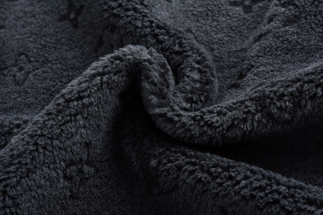 LOUIS VUITTON 路易威登 满印羊羔毛卫衣 圆领 长袖 保暖 黑色 1A5PEL