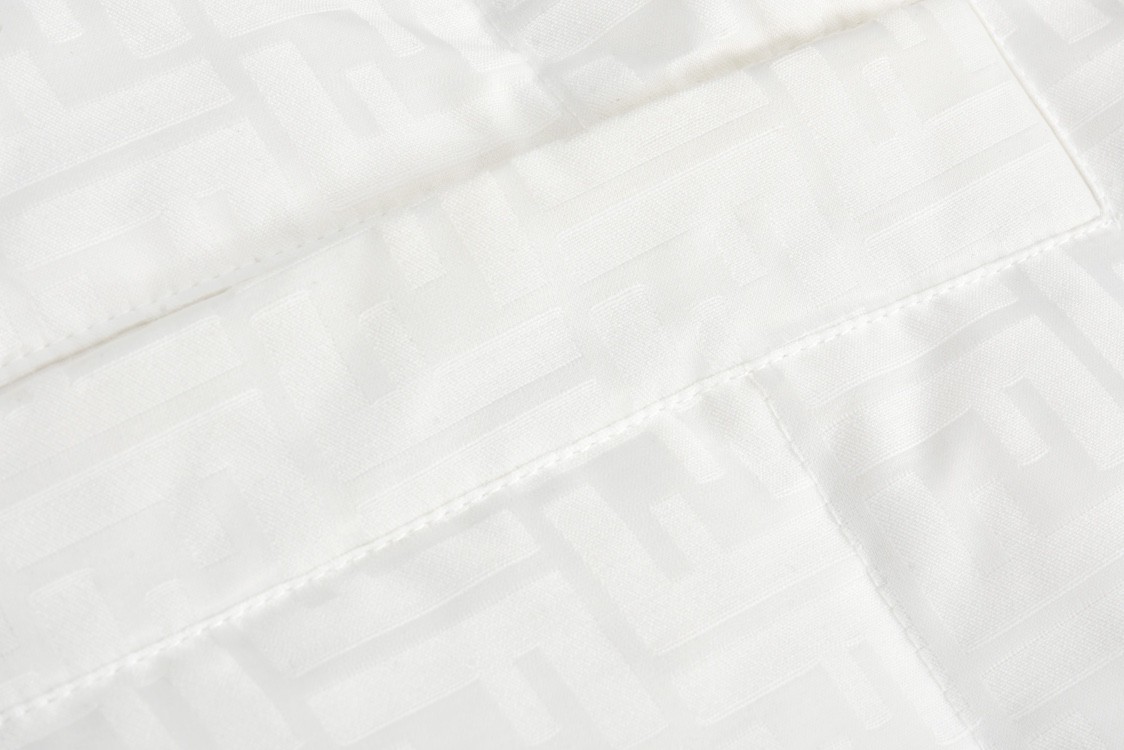 FENDI 芬迪 满印提花拉链连帽羽绒服 外套 长袖 保暖 白色 FAN129AK9ZF1M2A