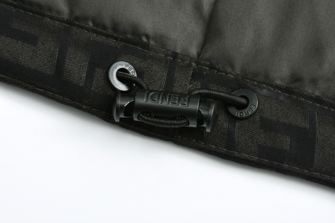 FENDI 芬迪 满印提花拉链连帽羽绒服 外套 长袖 保暖 棕色 FAN129AK9ZF0TU7