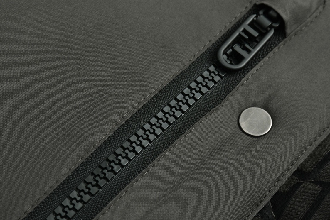 FENDI 芬迪 满印提花拉链连帽羽绒服 外套 长袖 保暖 棕色 FAN129AK9ZF0TU7