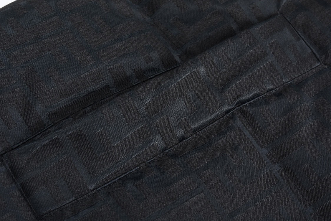 FENDI 芬迪 满印提花拉链连帽羽绒服 外套 长袖 保暖 黑色 FAN129AK9ZF0GME