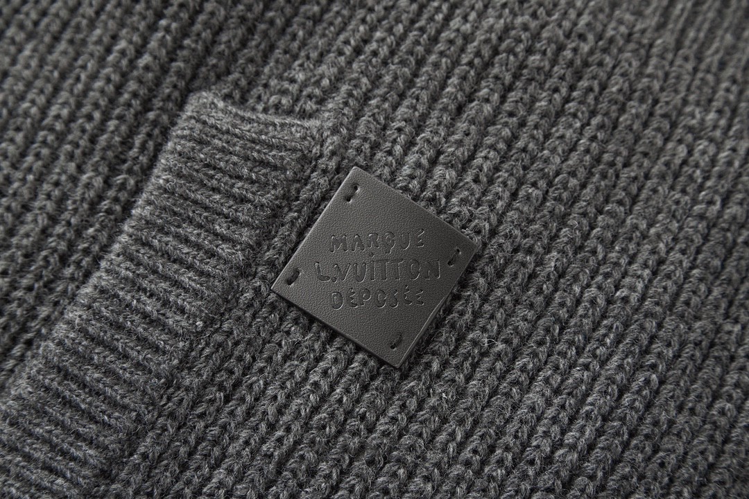LOUIS VUITTON 路易威登 皮标羊绒开衫 针织衫 毛衣 外套 长袖 灰色 1AFWBO