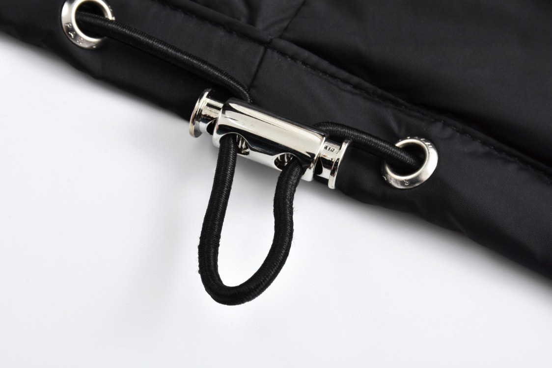 CELINE 赛琳 字母logo印花立领羽绒服 夹克 外套 长袖 黑色 2W996092L-38NC