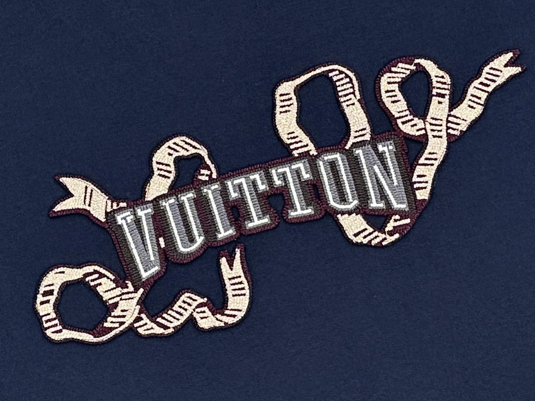 LOUIS VUITTON 路易威登 刺绣字母logo圆领卫衣 长袖 藏蓝色 1AGJXW