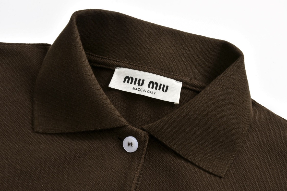 MIU MIU 缪缪 刺绣字母logo假两件Polo衫 长袖 棕色 MJL069-15WH-F0324-S-OOO