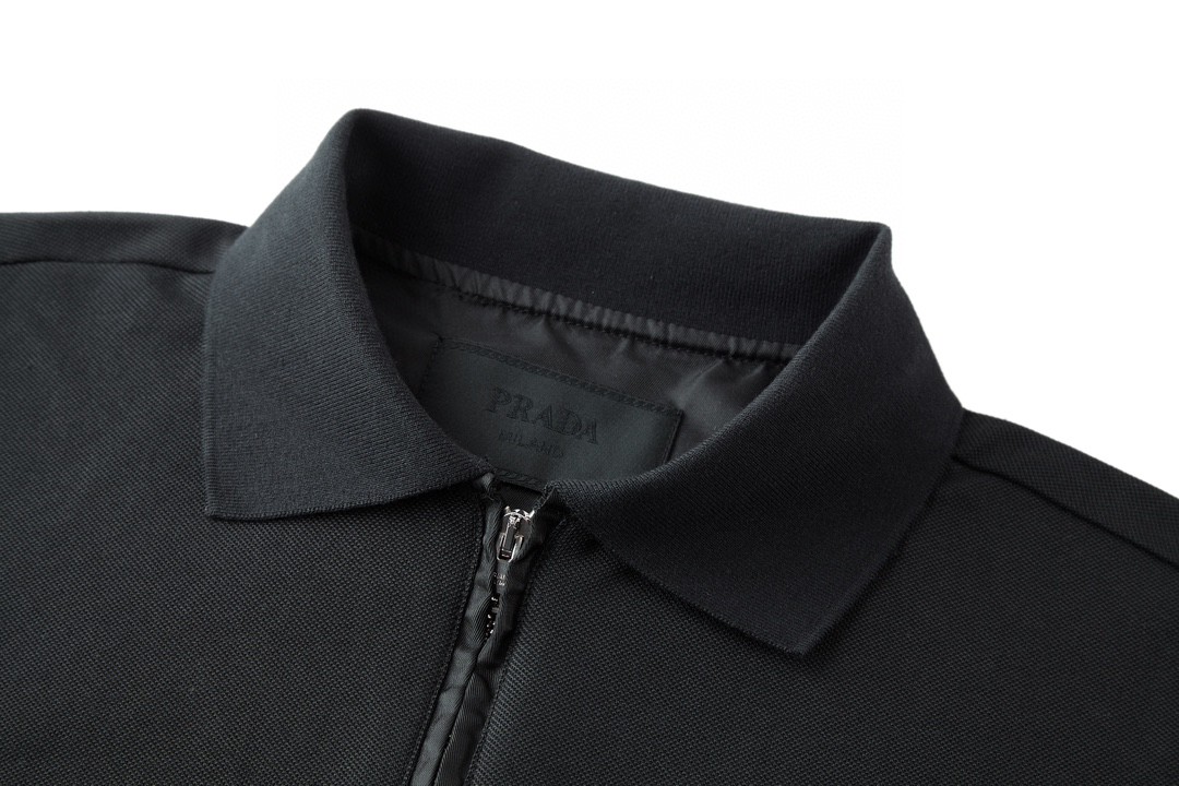 PRADA 普拉达 纯色徽标logo半拉链Polo衫 短袖 T恤 黑色 白色 UJN903-1YR4-F0002-S-OOO