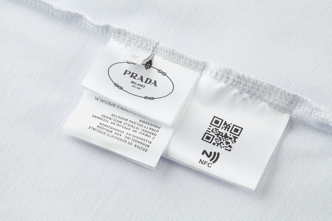 PRADA 普拉达 纯色徽标logo半拉链Polo衫 短袖 T恤 黑色 白色 UJN903-1YR4-F0002-S-OOO