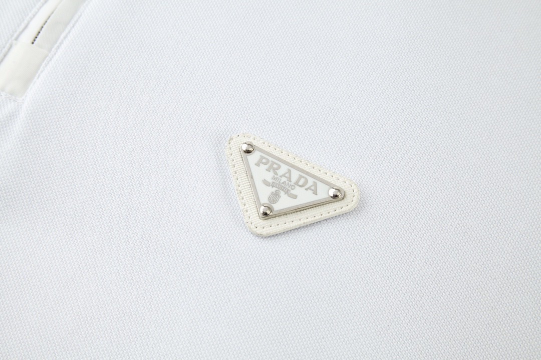 PRADA 普拉达 纯色徽标logo半拉链Polo衫 短袖 T恤 黑色 白色 UJN903-1YR4-F0002-S-OOO