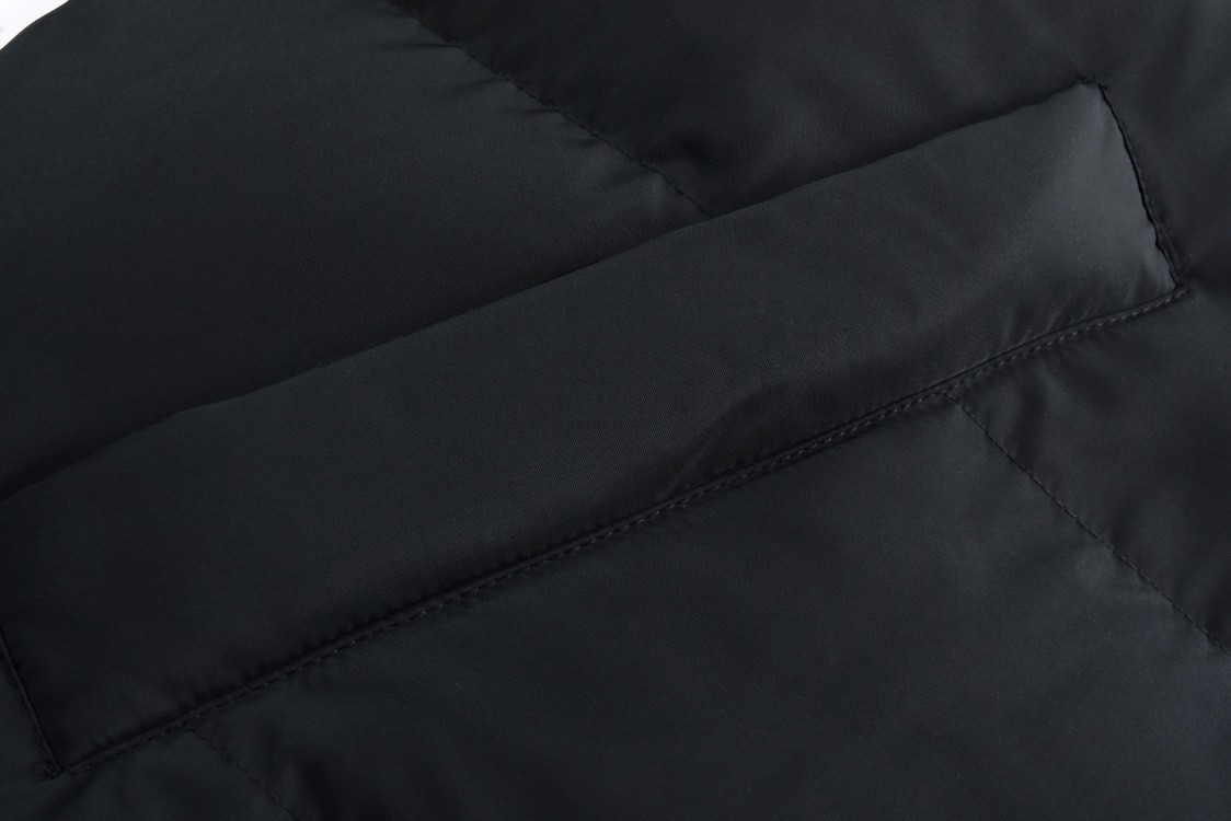 Balenciaga 巴黎世家 双面两穿刺绣字母logo拉链立领棉服 外套 长袖 秋冬 黑色 808811TRO181000