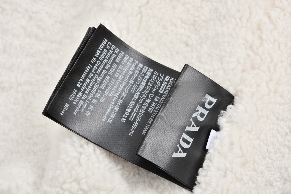 PRADA 普拉达 徽标羊羔毛拉链连帽夹克 外套 黑色 长袖 SGC5851WQ8-F0002