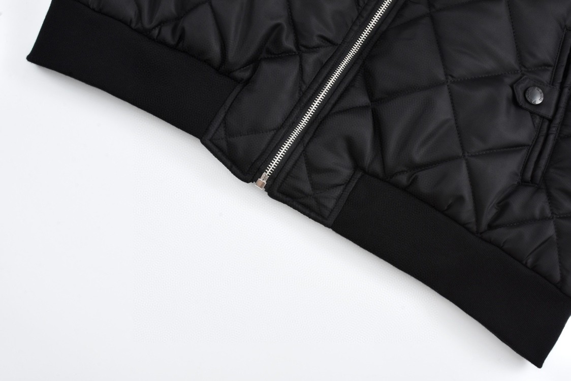 PRADA 普拉达 徽标尼龙菱格拉链棉服 夹克 外套 黑色 长袖