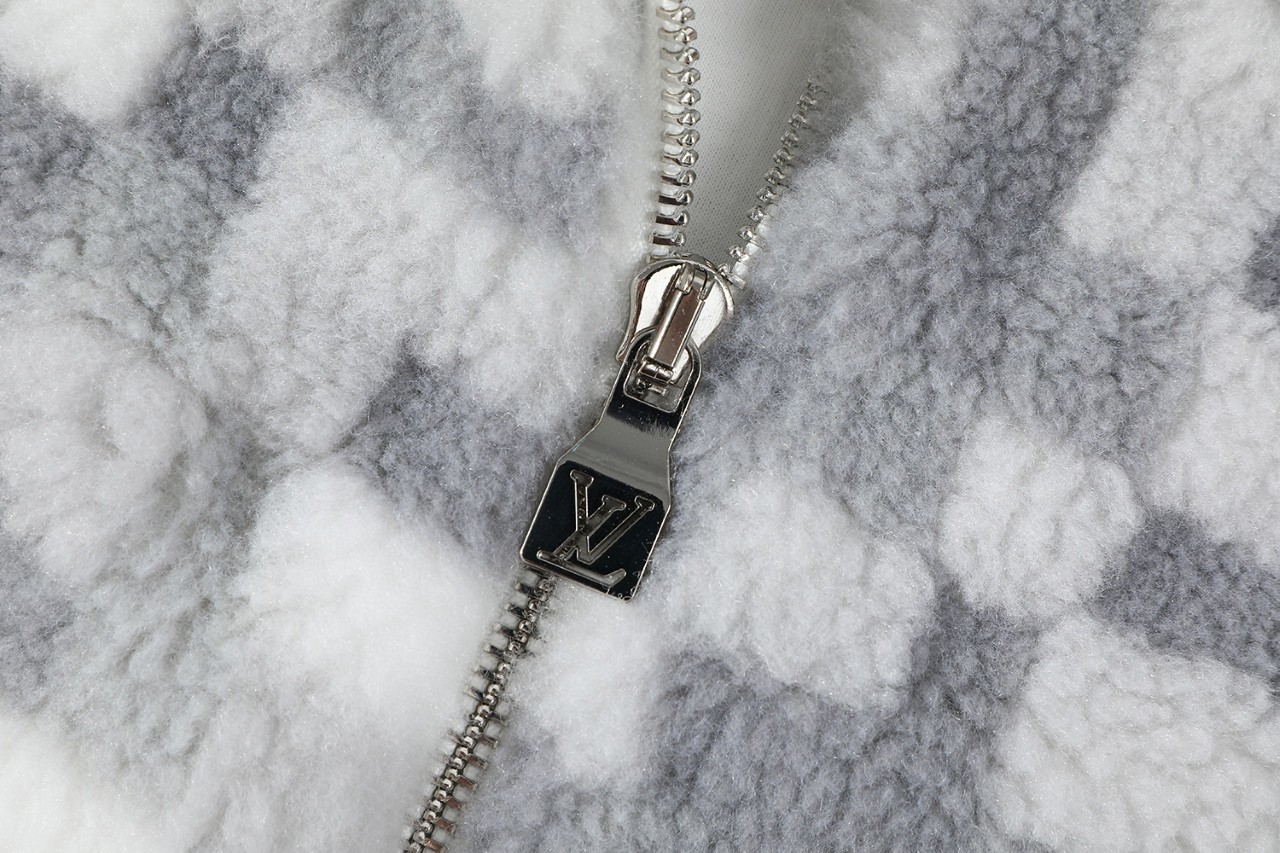 LOUIS VUITTON 路易威登 SKI滑雪系列 方块马赛克泰迪拉链立领夹克 外套 长袖 灰白色 1AGK14