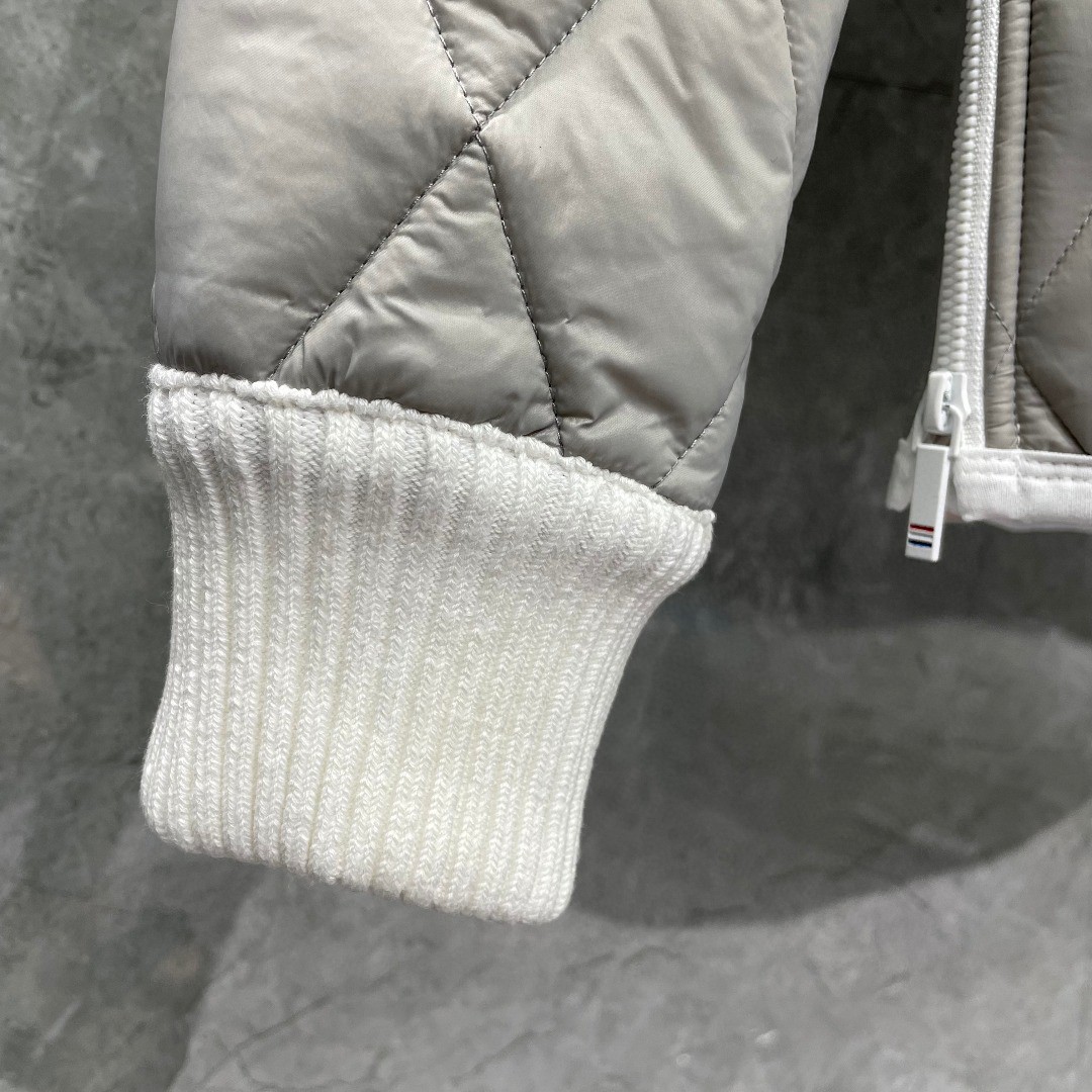 THOM BROWNE 白色四条杠拉链翻领棉服 外套 夹克 长袖 灰色 黑色
