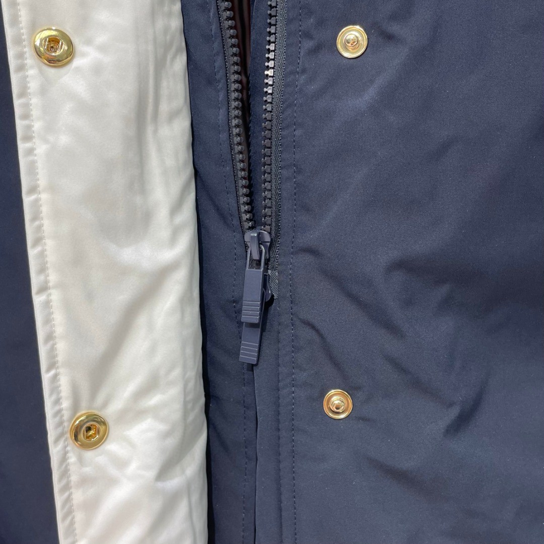 THOM BROWNE 白色四条杠连帽拉链长款羽绒服 外套 夹克 长袖 藏青色 FOD062X-07483-415