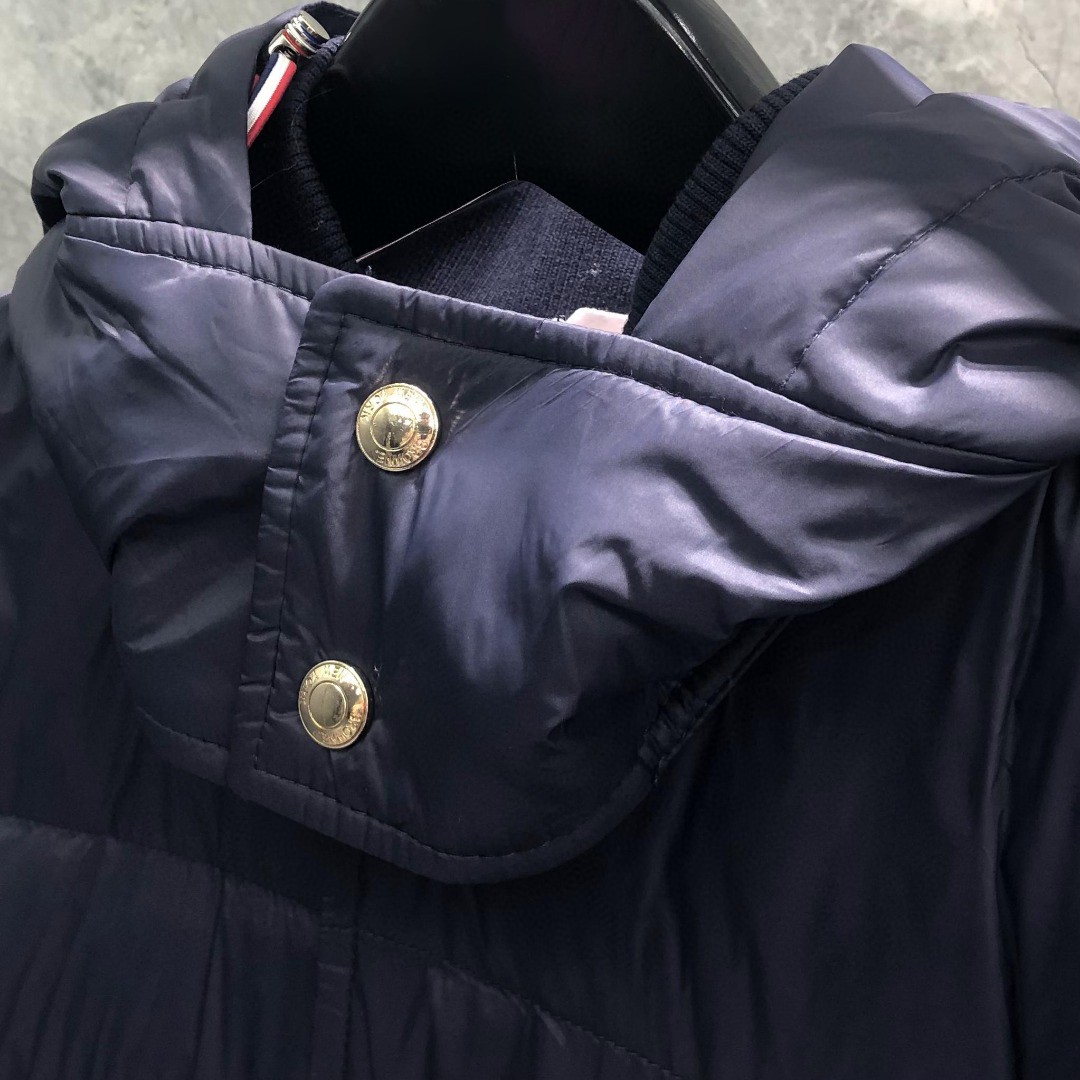 THOM BROWNE 四条杠连帽长款羽绒服 外套 夹克 长袖 藏青色 灰色 白色