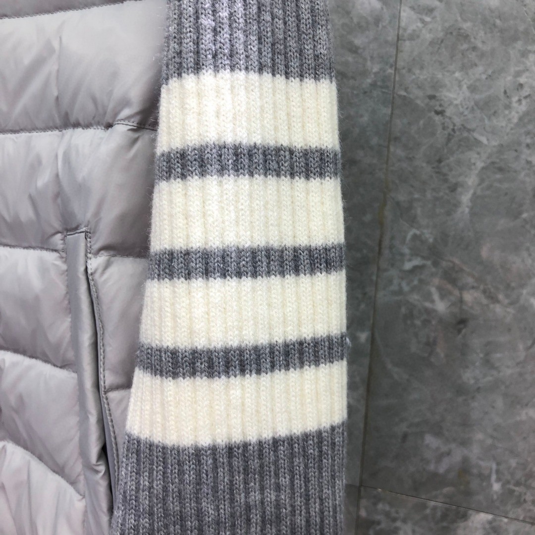 THOM BROWNE 羊毛针织拼接羽绒连帽拉链外套 夹克 长袖 女款 白色 灰色 黑色