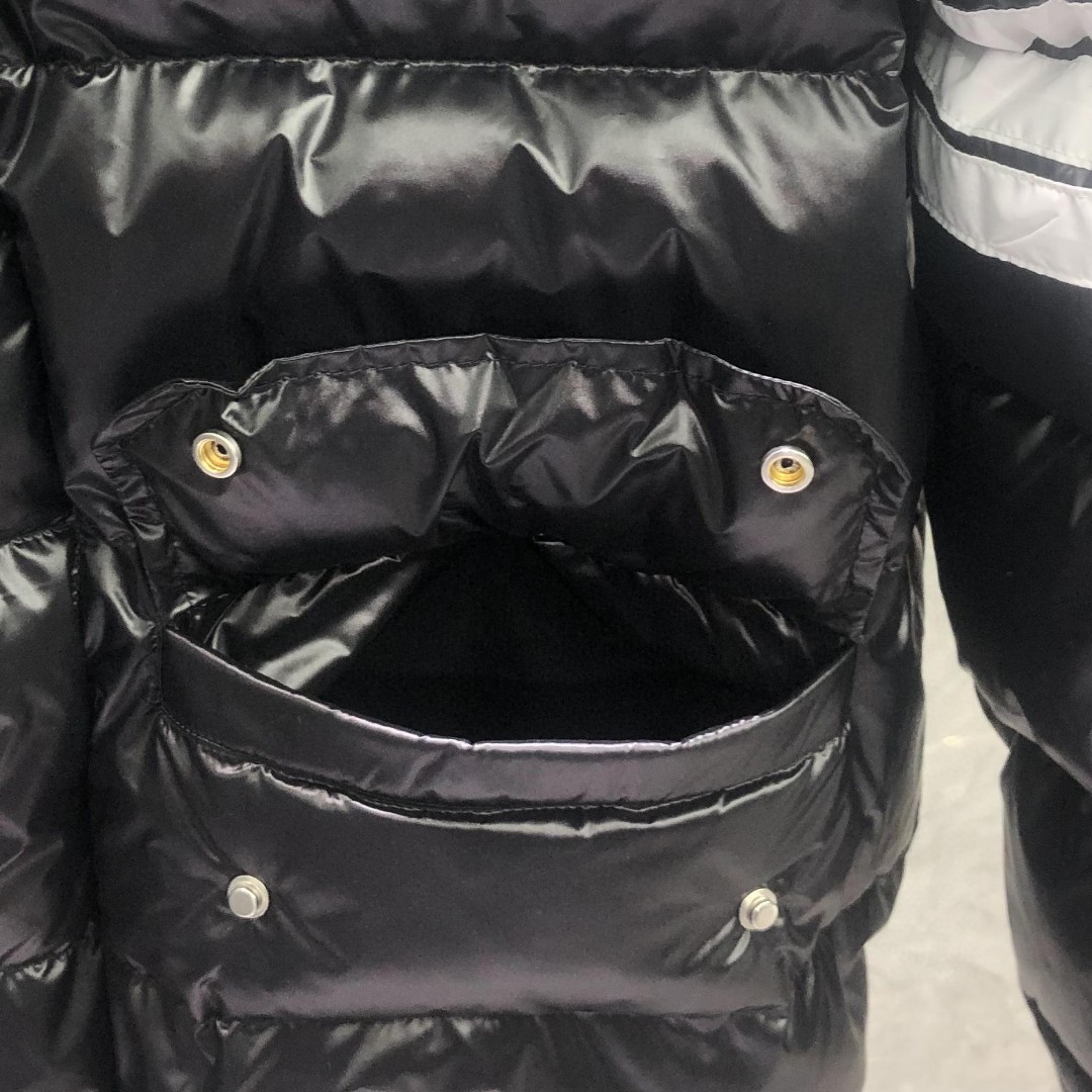 THOM BROWNE 白色四条杠连帽拉链羽绒服 外套 夹克 长袖 女款 灰色 黑色 