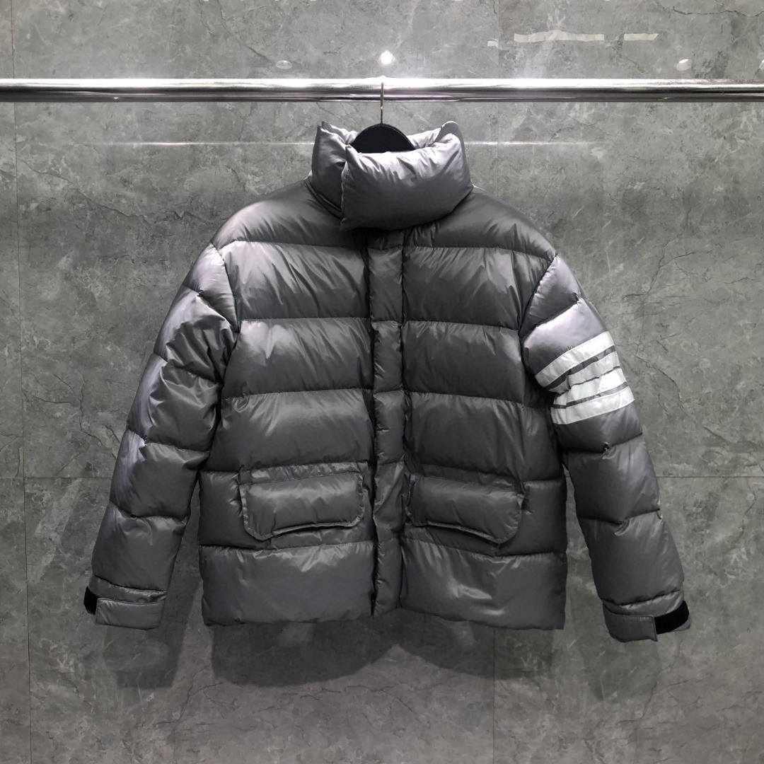 THOM BROWNE 白色四条杠连帽拉链羽绒服 外套 夹克 长袖 女款 灰色 黑色 