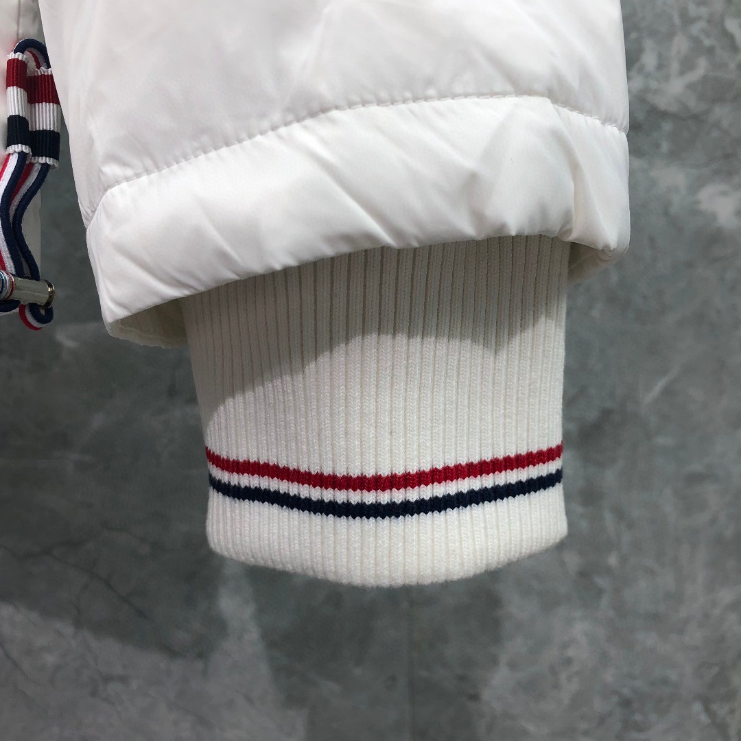 THOM BROWNE 三条杠连帽羽绒服 外套 夹克 长袖 藏青色 灰色 白色