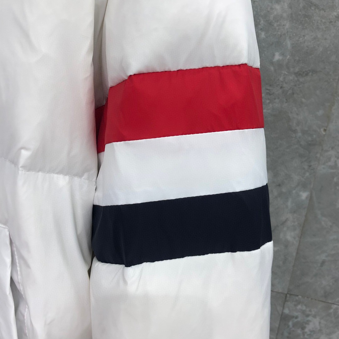 THOM BROWNE 三条杠连帽羽绒服 外套 夹克 长袖 藏青色 灰色 白色