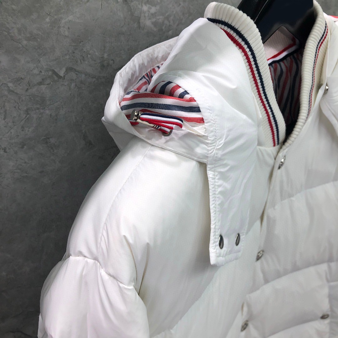 THOM BROWNE 三条杠连帽羽绒服 外套 夹克 长袖 藏青色 灰色 白色