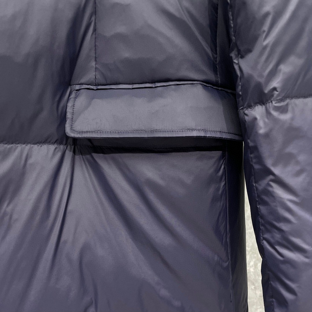 THOM BROWNE 白色四条杠西装羽绒服 外套 夹克 长袖 藏青色 灰色 黑色 MJD060X-05411-035