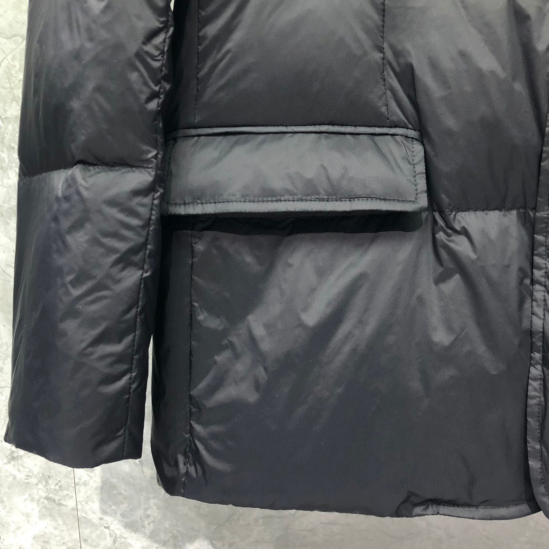 THOM BROWNE 白色四条杠西装羽绒服 外套 夹克 长袖 藏青色 灰色 黑色 MJD060X-05411-035