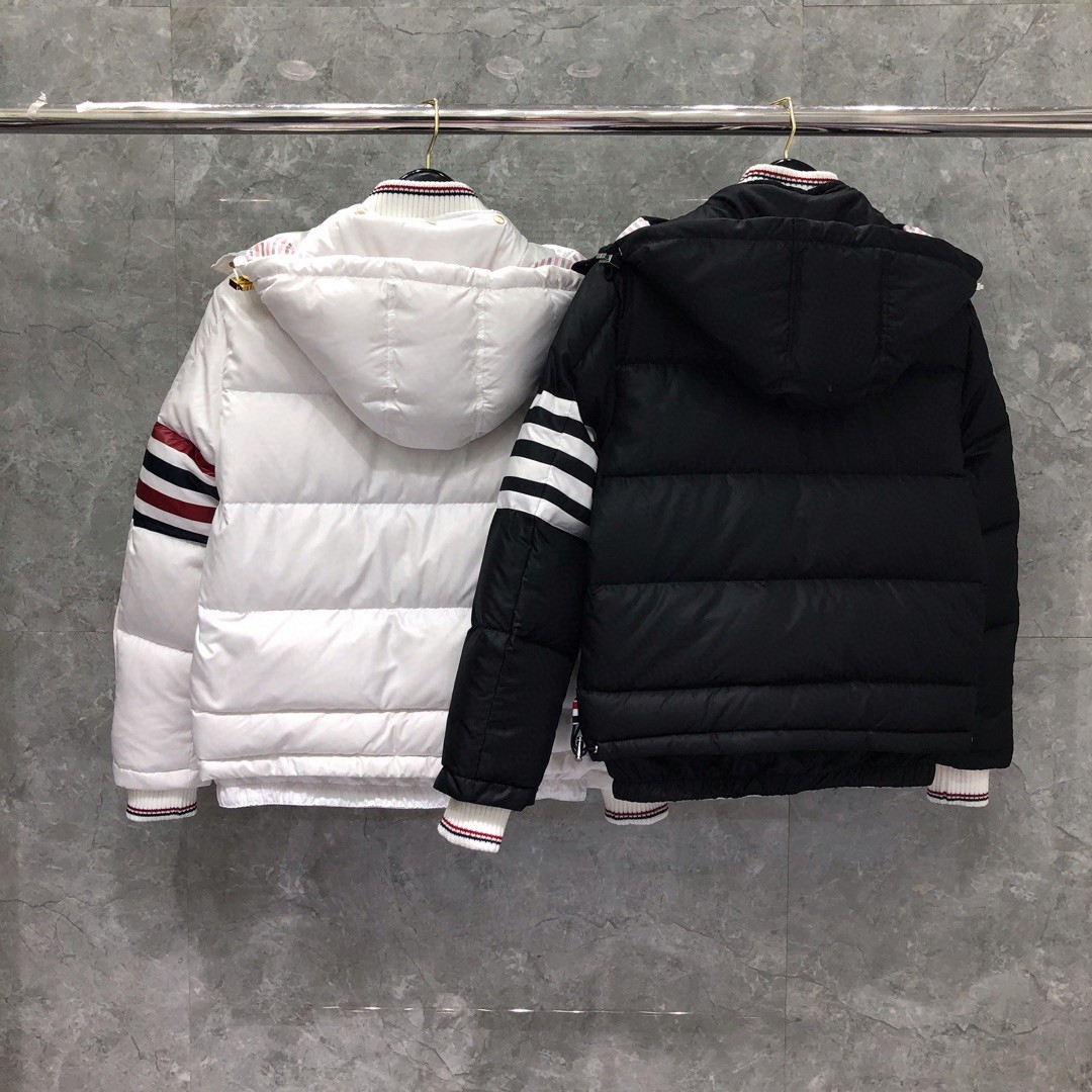 THOM BROWNE 纯色四条杠连帽短款羽绒服 外套 夹克 长袖 女款 白色 黑色 FBD018X-02504-600