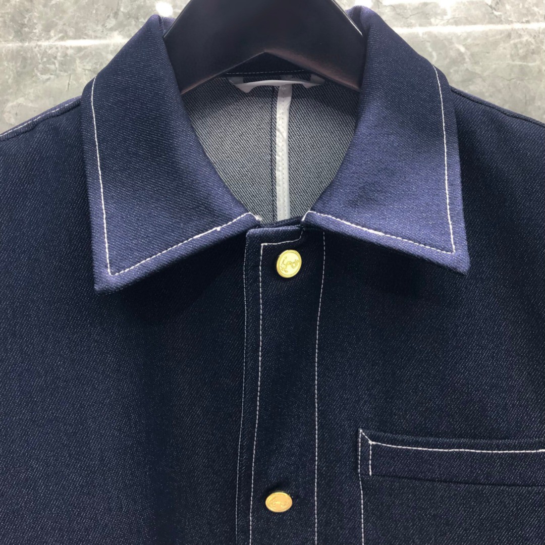 THOM BROWNE 纯色多口袋明线牛仔外套 夹克 长袖 浅蓝色 深蓝色M MJU555A-F0164-415