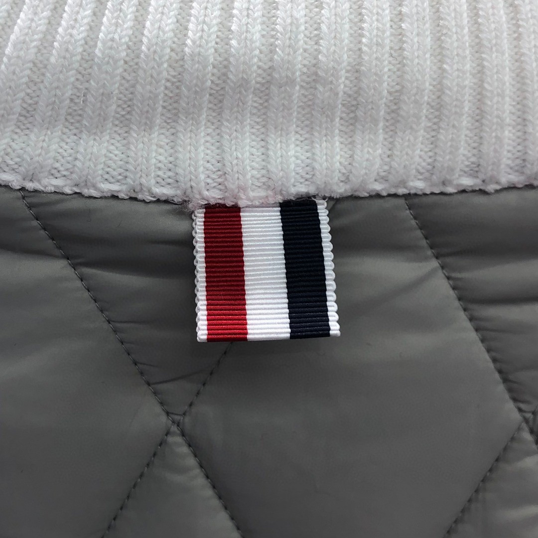 THOM BROWNE 白色四条杠高领菱格纹棉服 外套 长袖 保暖 灰色 黑色