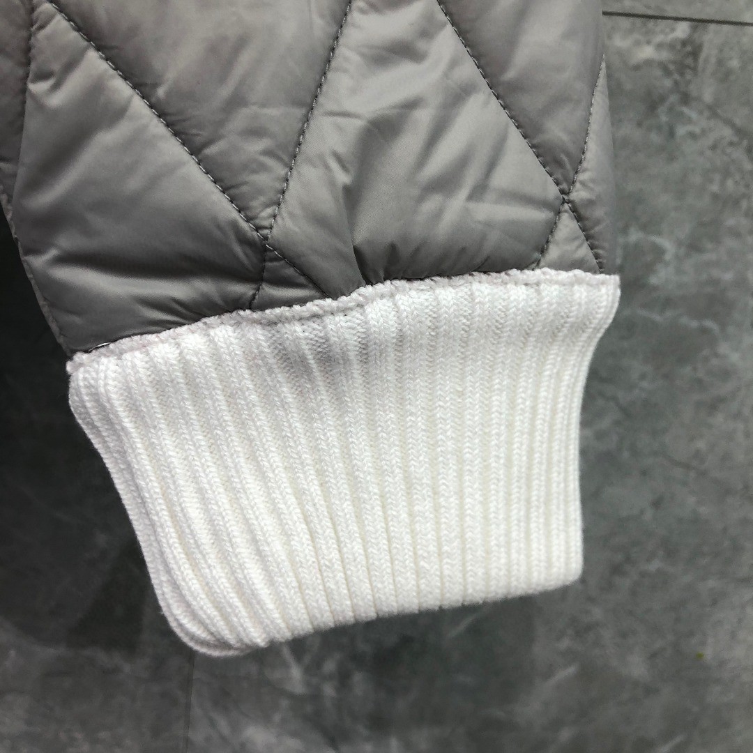 THOM BROWNE 白色四条杠高领菱格纹棉服 外套 长袖 保暖 灰色 黑色